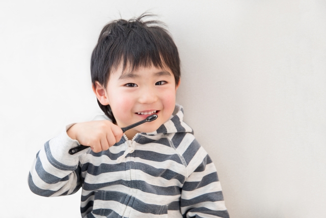 新琴似（札幌市北区）の歯医者、ふれあいの杜歯科・こども歯科の院内のお子さまの歯磨き